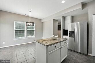 2804 Piper Glenn Ct in Dumfries, VA - Building Photo - Building Photo