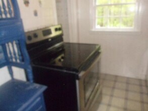 227 Garden Ln, Unit Unit C in Decatur, GA - Foto de edificio - Building Photo