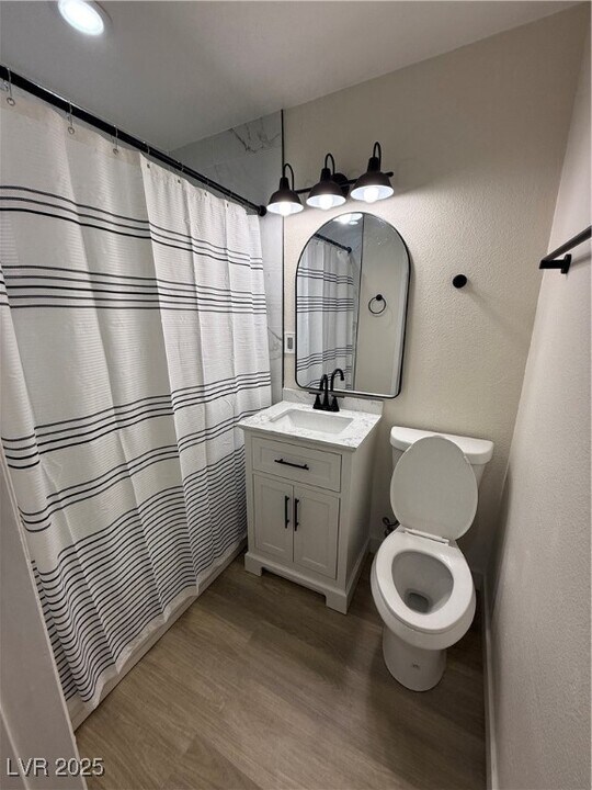 1067 Sweeney Ave in Las Vegas, NV - Building Photo