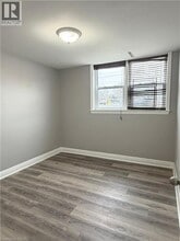 318 Dolph St S in Cambridge, ON - Building Photo - Building Photo