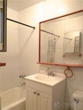 224 E 95th St-Unit -4-C in New York, NY - Building Photo - Building Photo