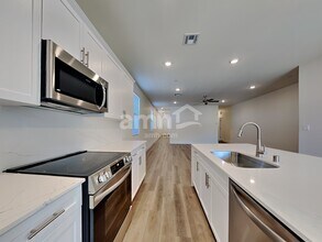 521 Silverbell Falls Pl in Henderson, NV - Building Photo - Building Photo