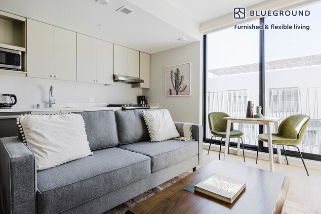 200 Mesnager St in Los Angeles, CA - Building Photo - Building Photo