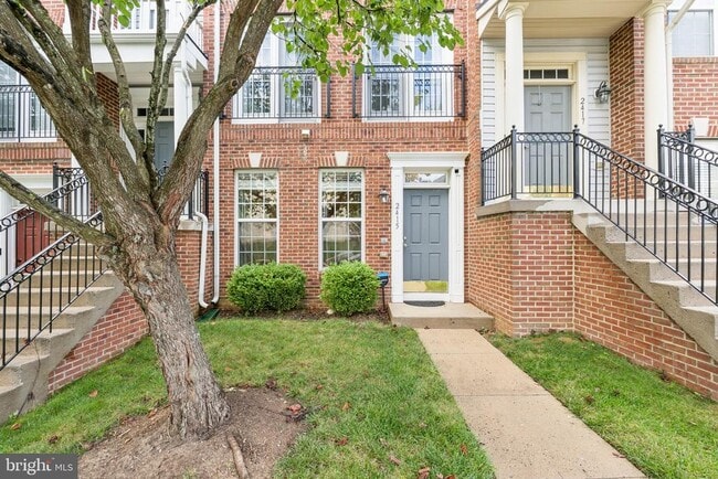 property at 2415 Rainswood Ln
