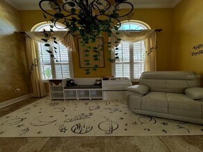 242 Lakeridge Ct in Winter Springs, FL - Foto de edificio - Building Photo