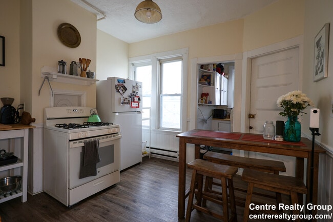 38 Jefferson St, Unit #3 in Cambridge, MA - Building Photo - Building Photo