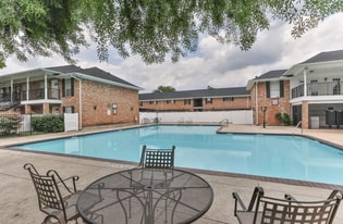 14333 Memorial Dr, Unit 39 in Houston, TX - Building Photo