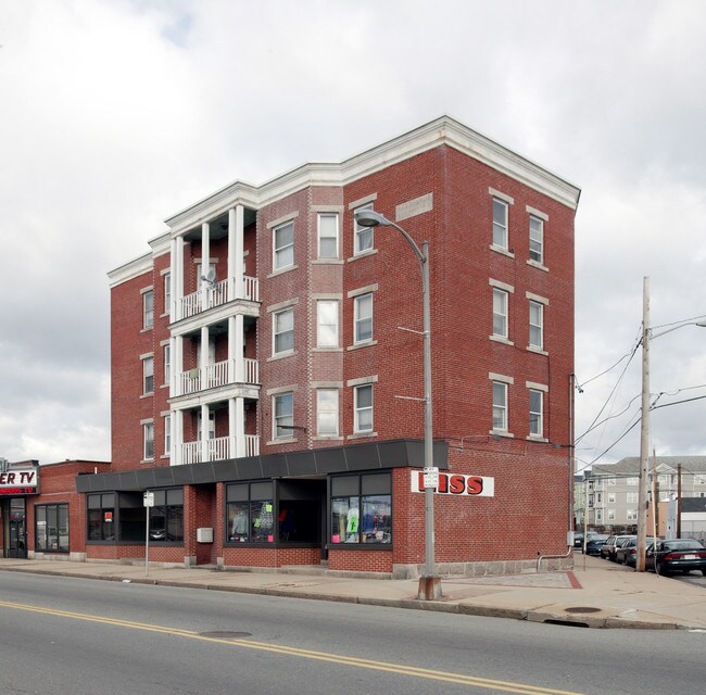 812 Pleasant St