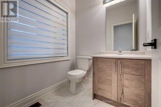 16 Ballinger Wy in Uxbridge, ON - Building Photo - Building Photo