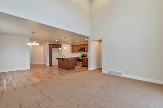 108 N Morning Vw Dr in Saratoga Springs, UT - Building Photo - Building Photo