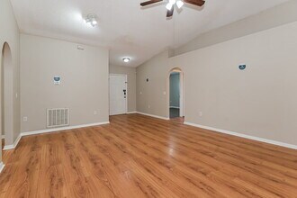 1421 Runes Ct in Middleburg, FL - Building Photo - Building Photo