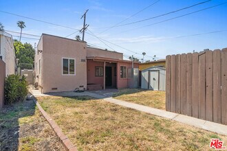 932 1/2 California Ave in Los Angeles, CA - Building Photo - Building Photo