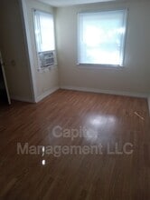 917 Seymour Ave in Lansing, MI - Building Photo - Building Photo