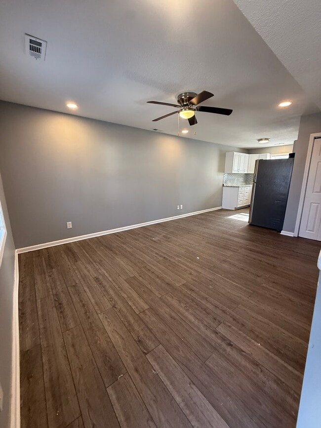 3207 E 20th St in Kansas City, MO - Building Photo - Building Photo