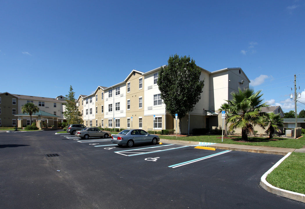 Reserve at Indian Hill Apartments in Orlando, FL - Building Photo