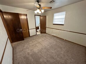 2248 Laneway Cir in Oklahoma City, OK - Building Photo - Building Photo