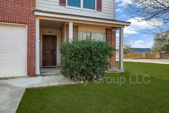 4951 Orchid Star in San Antonio, TX - Building Photo - Building Photo