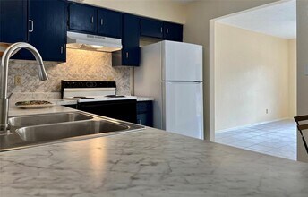 1312 Dartmouth Ave in San Marcos, TX - Building Photo - Building Photo