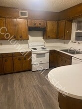 100 Tucker Ave in Clovis, NM - Foto de edificio - Building Photo