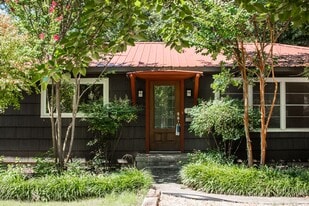 1627 Oakland Ave in Fayetteville, AR - Building Photo