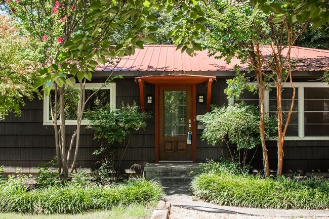property at 1627 Oakland Ave