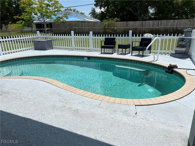 property at 1333 SE 8th Ave