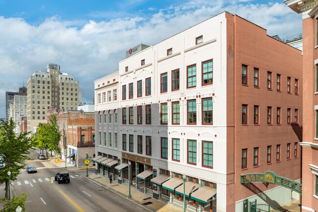 Gayoso House & Pembroke Square in Memphis, TN - Building Photo - Building Photo