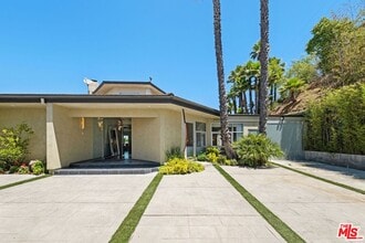 2625 Mar Lu Dr in Los Angeles, CA - Building Photo - Building Photo