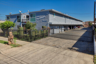 The Islander in El Monte, CA - Building Photo - Building Photo