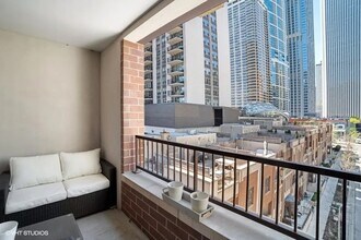 178 N Harbor Dr in Chicago, IL - Building Photo - Building Photo