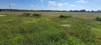 10616 Doyle Rd-Unit -Main House in Del Valle, TX - Building Photo - Building Photo