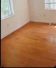 719 Meridian Ave in Miami Beach, FL - Building Photo - Building Photo