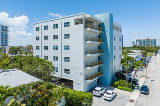 The Gallery in Fort Lauderdale, FL - Building Photo - Building Photo