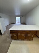 215 E Arbor Ave in Bismarck, ND - Building Photo - Building Photo