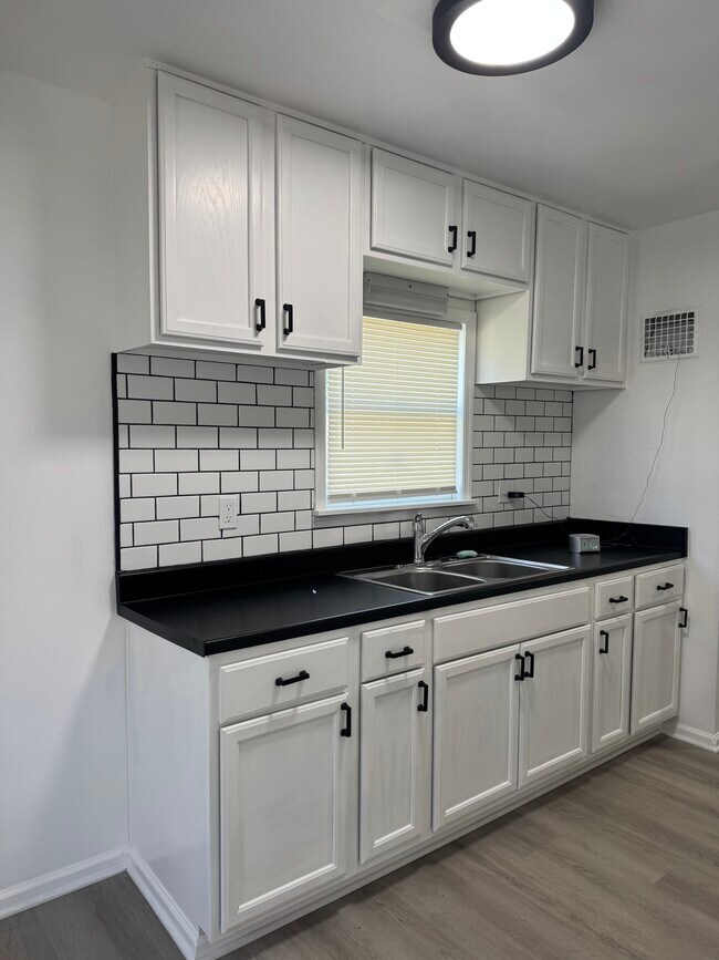 1596 S Champion Ave in Columbus, OH - Building Photo - Building Photo