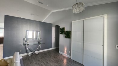 2223 Barbara Dr in Clearwater, FL - Building Photo - Building Photo