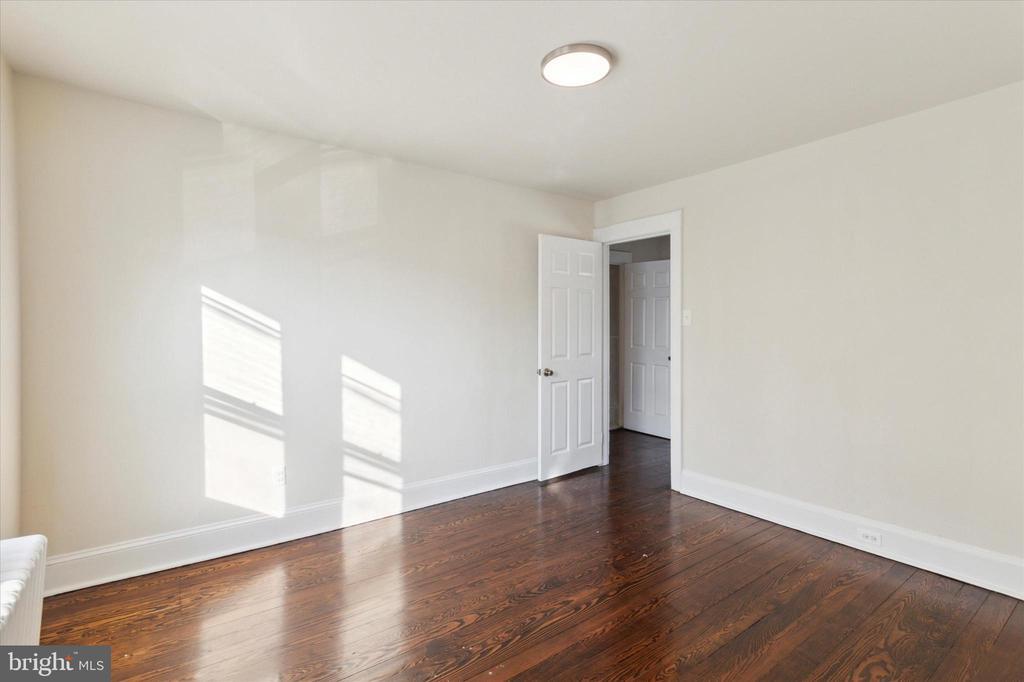 417 Garfield Ave in Folcroft, PA - Building Photo