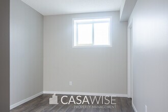 6231-6176 176 Ave NW in Edmonton, AB - Building Photo - Building Photo