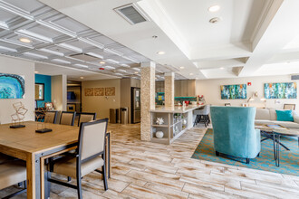 Clear Creek Commons in Golden, CO - Foto de edificio - Interior Photo