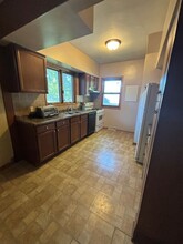 7911 University Ave-Unit -2 in Cedar Falls, IA - Building Photo - Building Photo