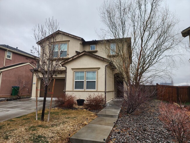 14348 Fredonia Dr in Reno, NV - Building Photo - Building Photo