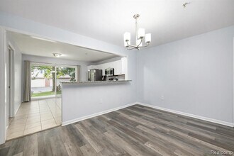 28139 Carlton Way Dr in Novi, MI - Building Photo - Building Photo