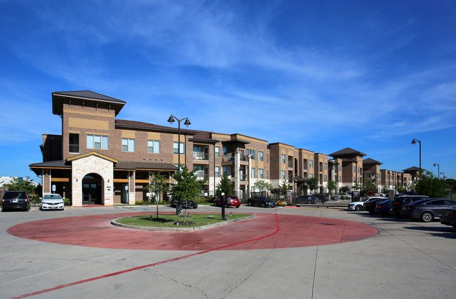The Watson in Grand Prairie, TX - Foto de edificio - Building Photo