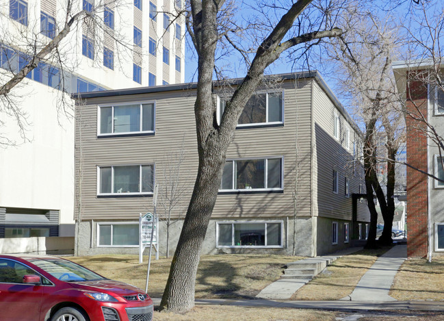 Burnbrae Apartments in Edmonton, AB - Building Photo - Building Photo