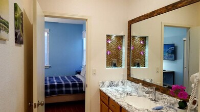 2393 Sapphire Ridge Way in Reno, NV - Building Photo - Building Photo