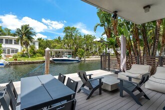 3560 W Fairview St in Miami, FL - Building Photo - Building Photo