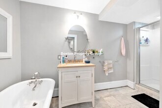 32 E Springfield St, Unit 1 in Boston, MA - Building Photo - Building Photo