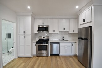 4413 Tujunga Ave, Unit 4413 3/4 in Los Angeles, CA - Building Photo - Building Photo