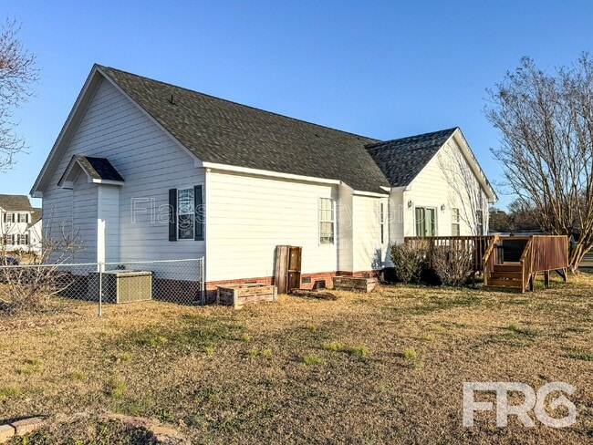 103 Thomick Pl in Goldsboro, NC - Building Photo - Building Photo