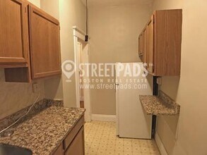 17-19-19 Washington St in Malden, MA - Building Photo - Building Photo